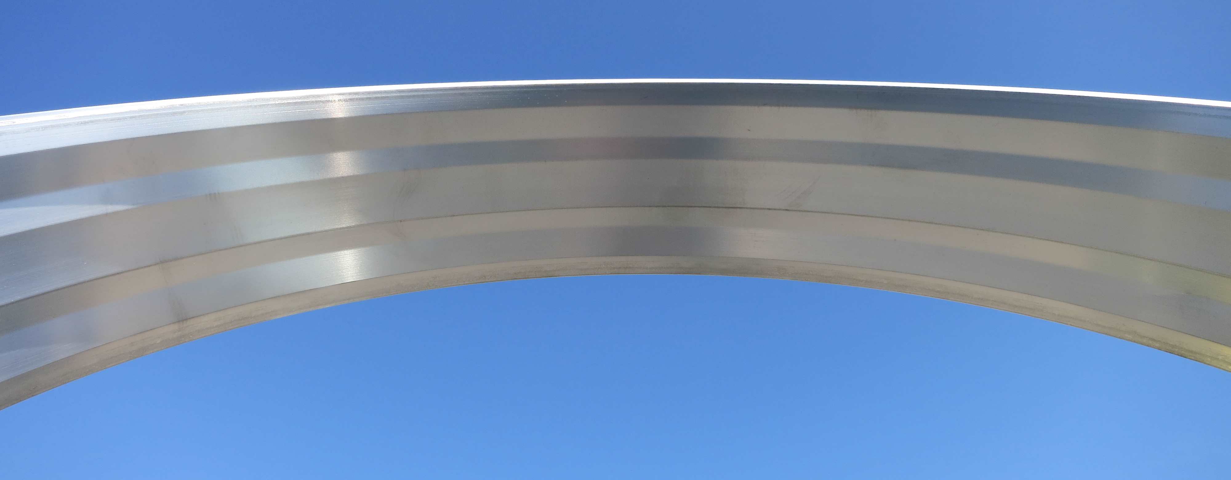 Alufelge ohne Löcher 24 Zoll 100 mm breit roh