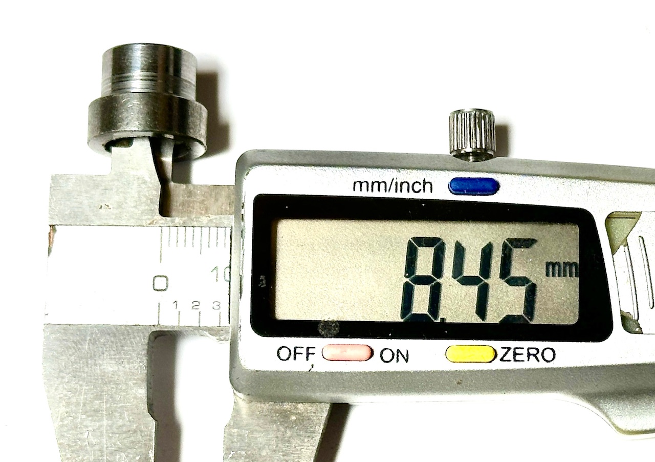 Einschweißgewinde / Schweißmuffe mit 5 mm Bund M10