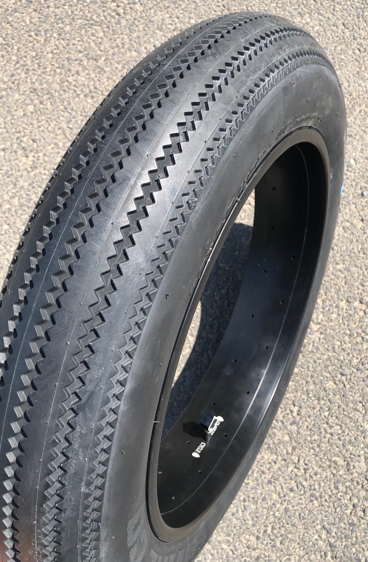 204 Reifen Zig Zag 20 x 4.0 - 97/102 - 406