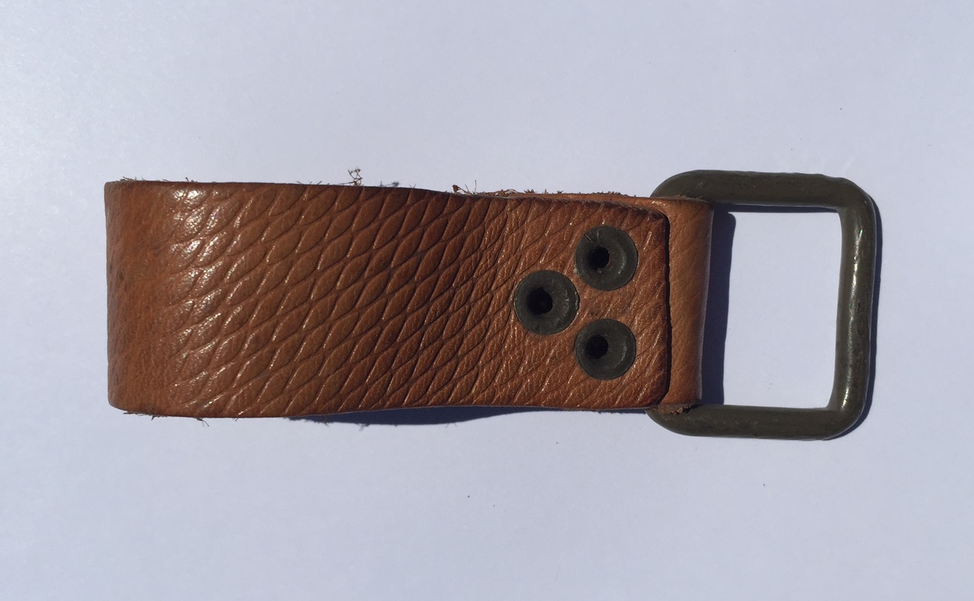 Universalhalter / Lederschlaufe mit Metallschnalle