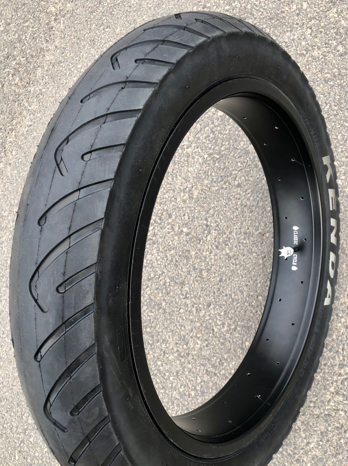 204 Reifen Kenda Kraze 20 x 4 1/4 Motorradprofil