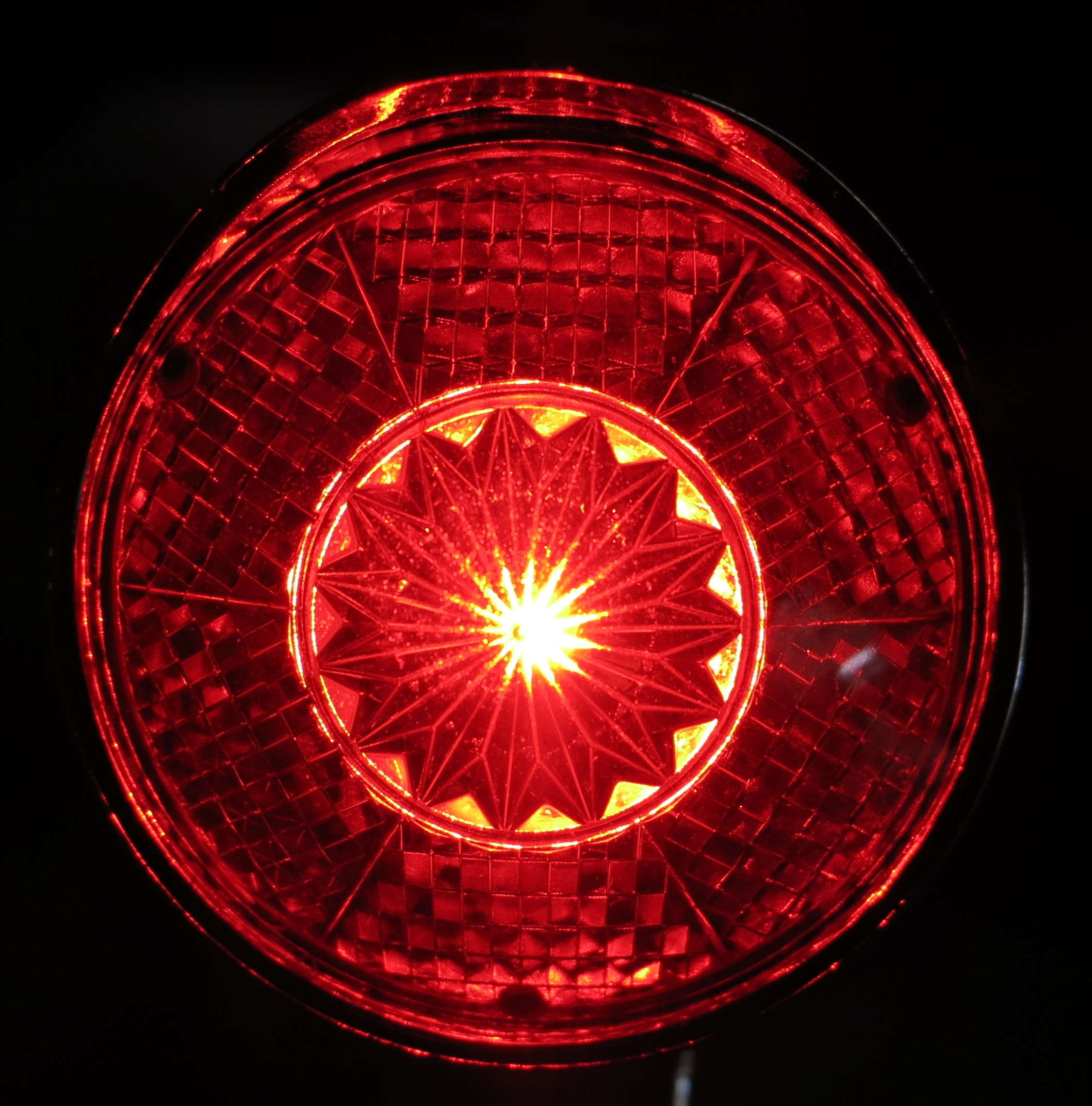 Classic Cycle Rückleuchte schwarz Retro LED rot Batterie