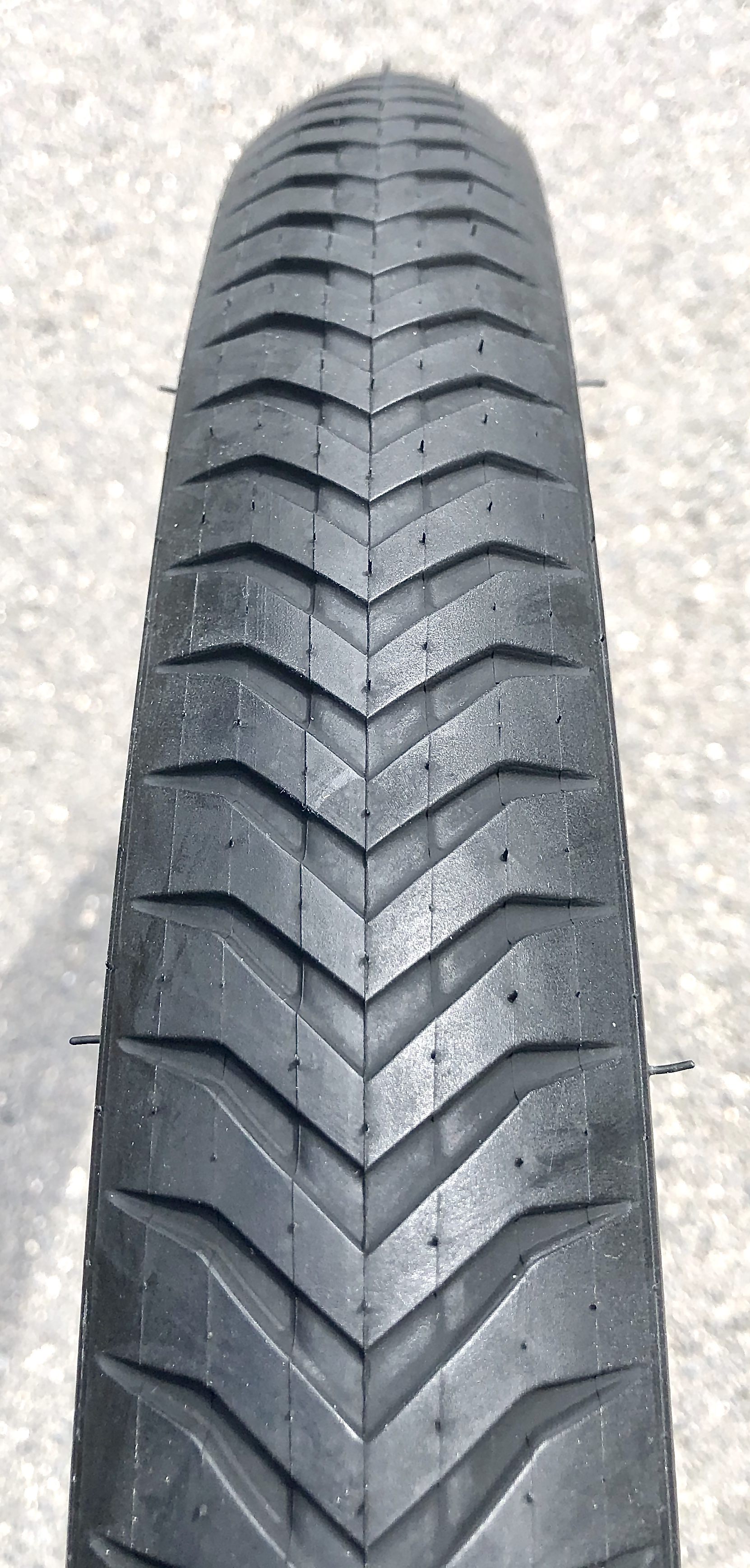 Street Hog III 24 x 2.10    56 x 507  Reifen New Stingray