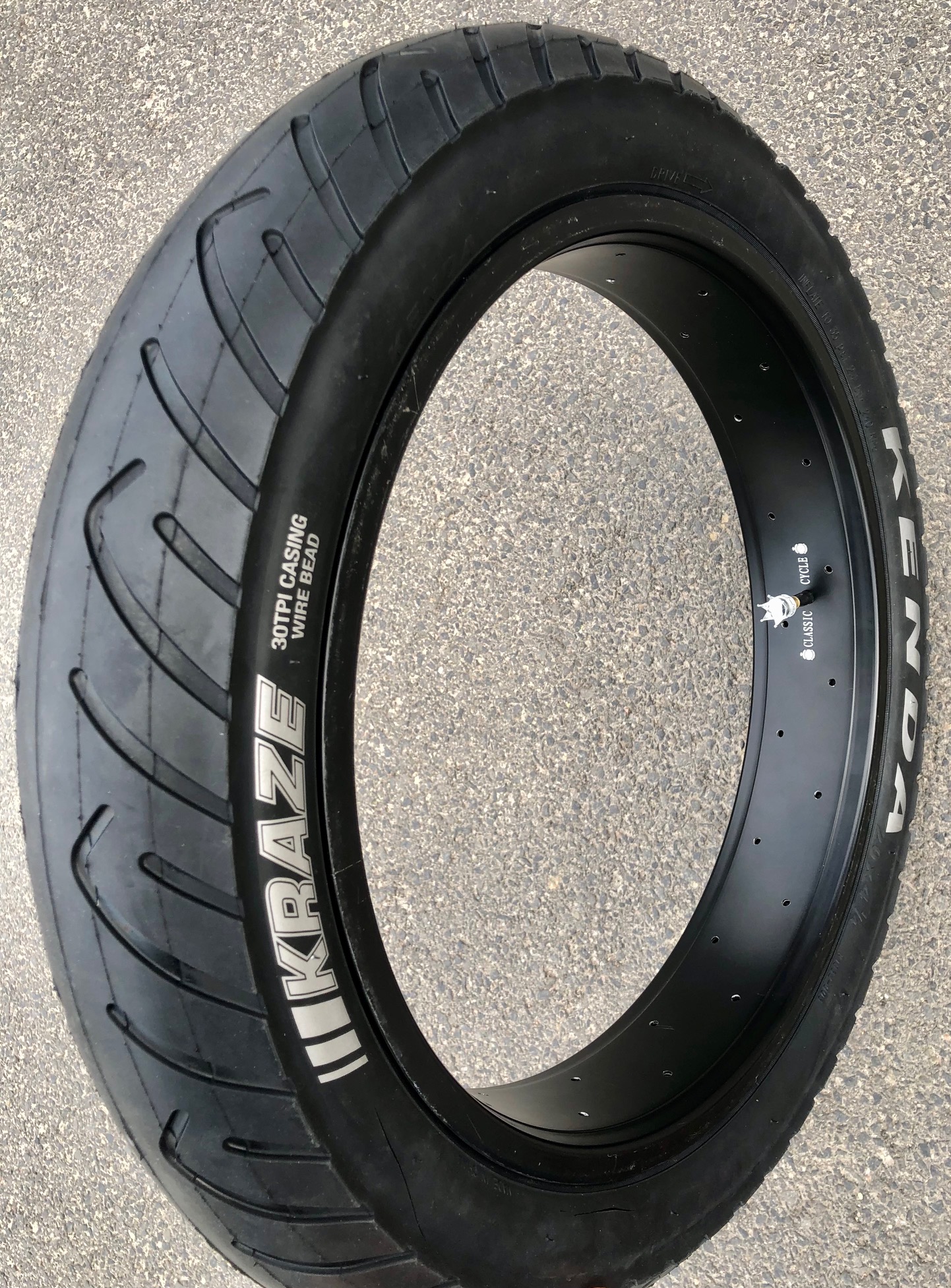 204 Reifen Kenda Kraze 20 x 4 1/4 Motorradprofil