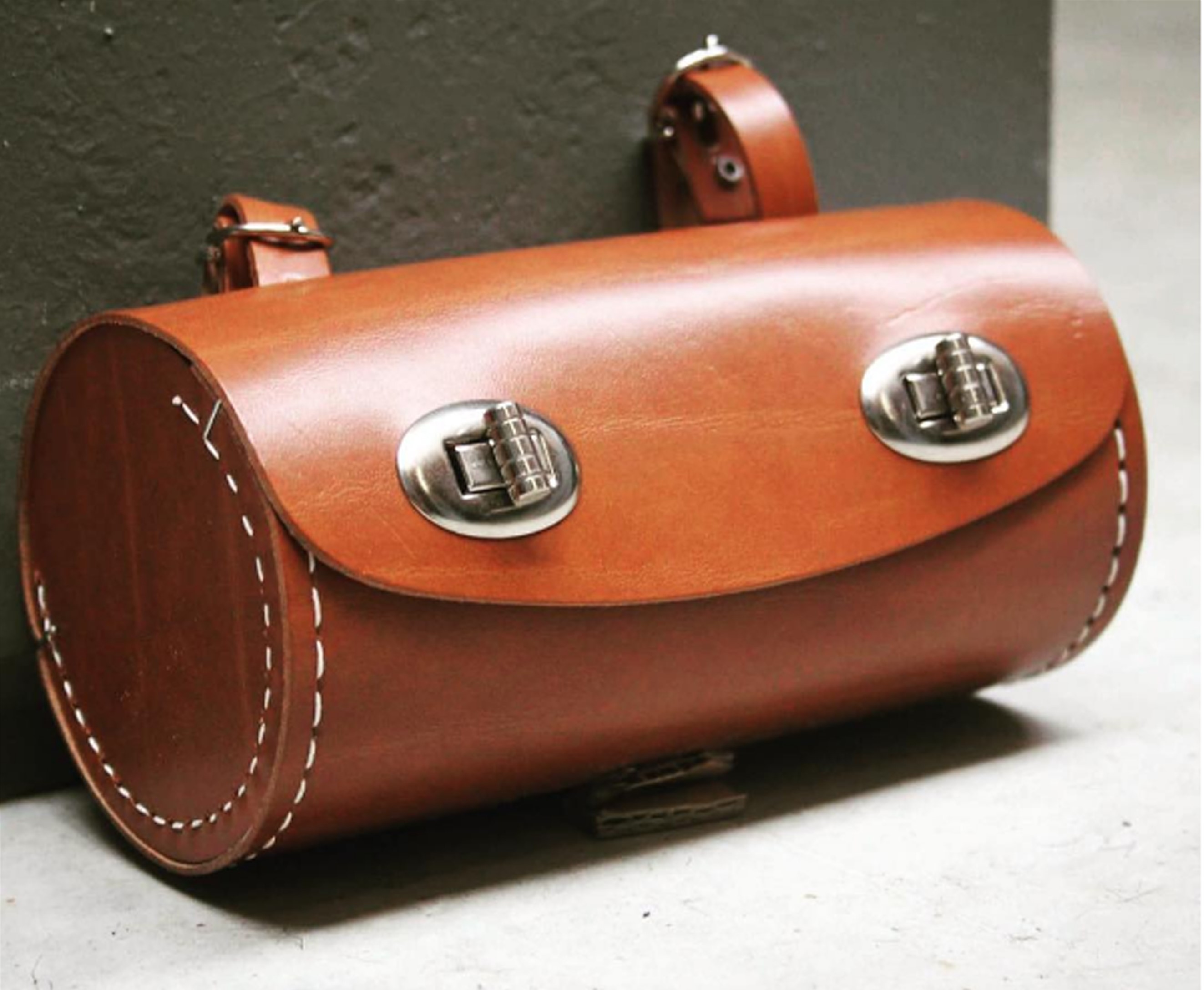 Satteltasche in Tonnenform hellbraun