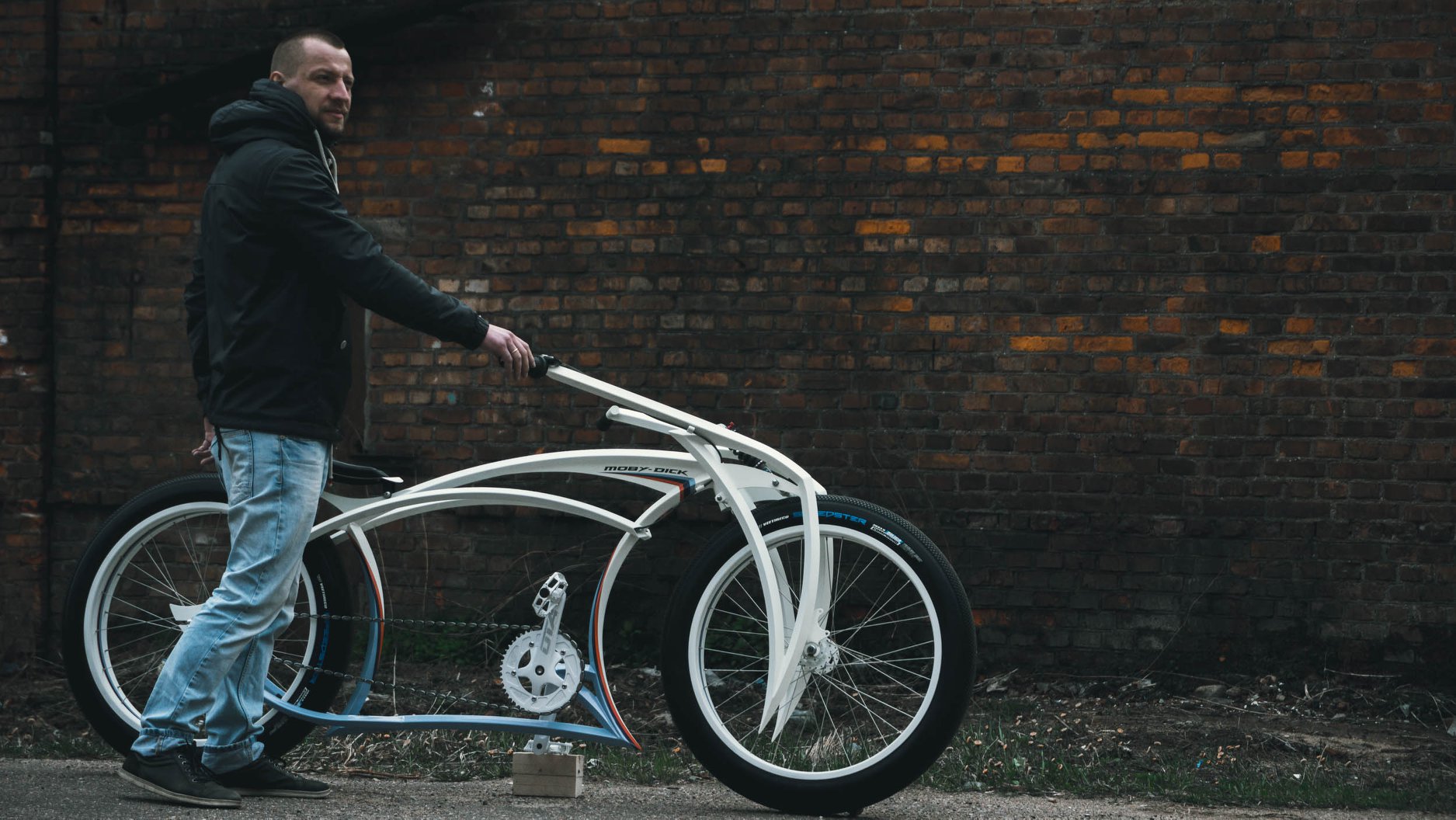Raw Beast, exklusive Kombination aus Gabel und Lenker