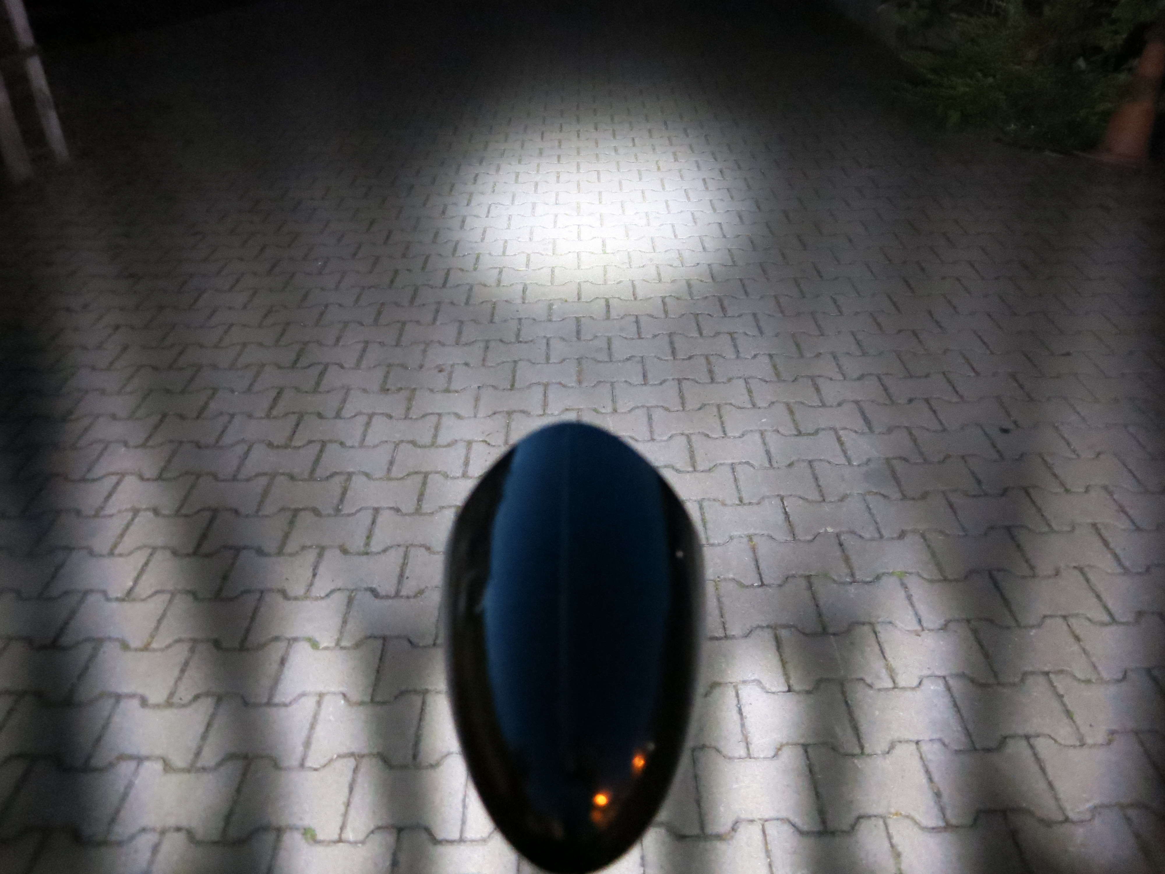 Classic Cycle LED 6V Frontlampe Dynamo 70 mm schwarz mit Sonnenschute klein