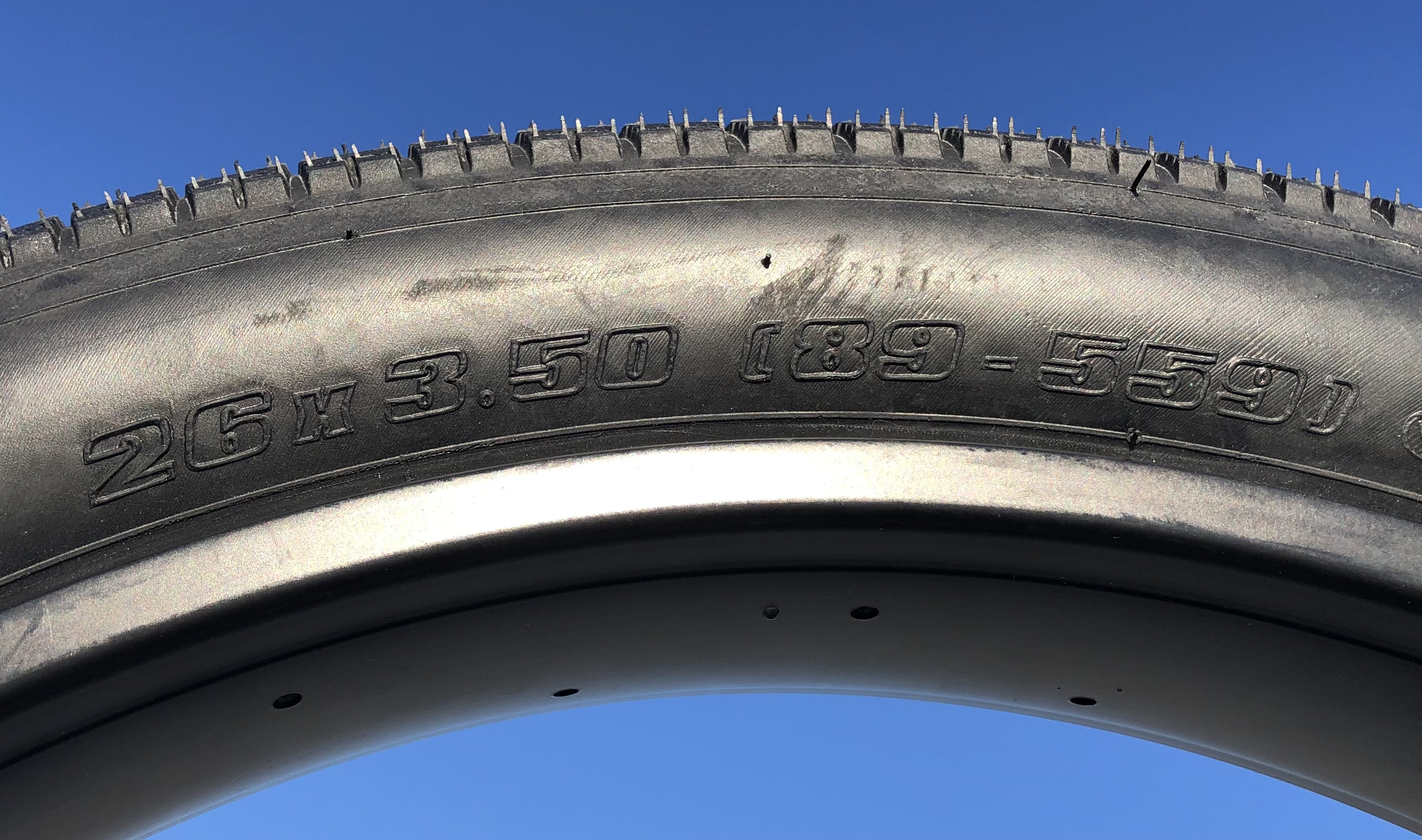 Reifen Vee Rubber Chicane 26 x 3.5 - 89 - 559 schwarz