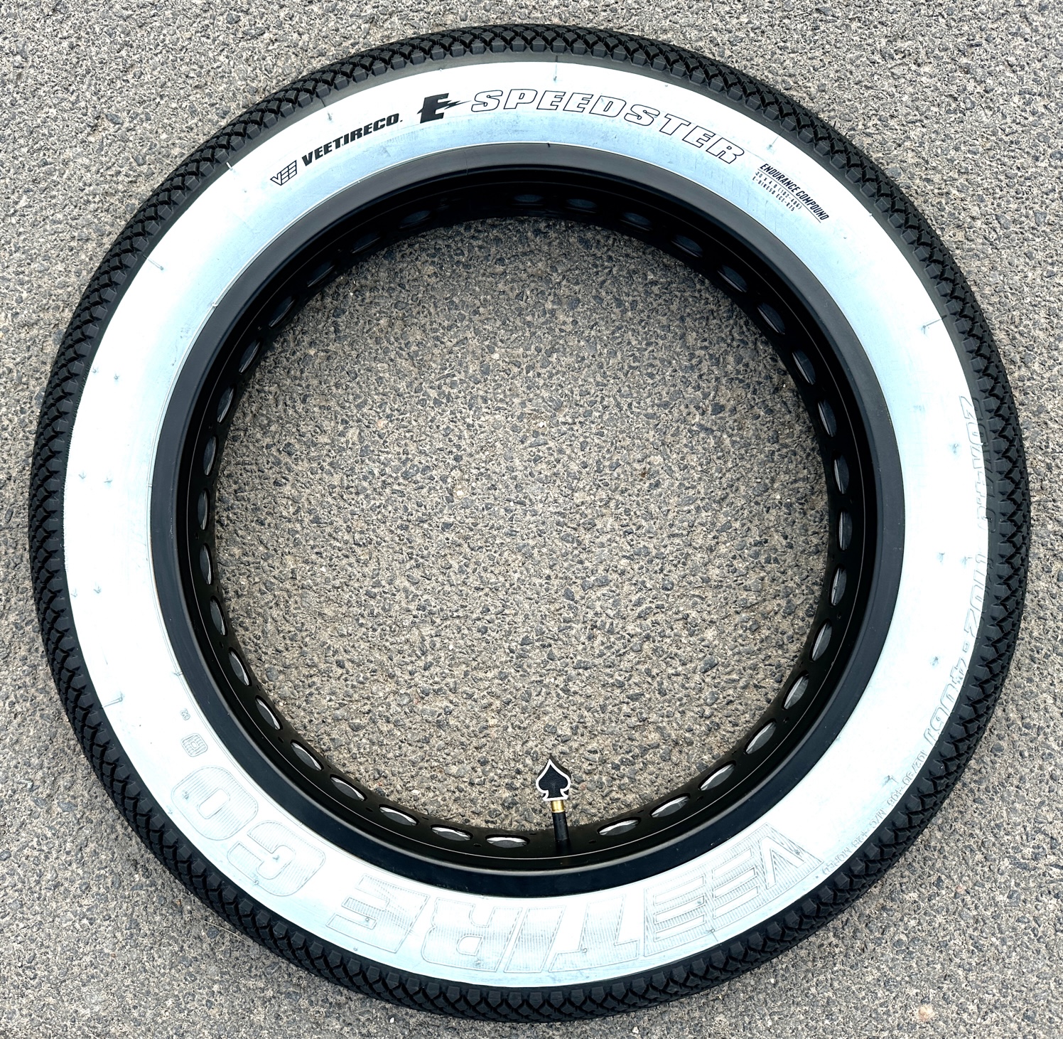 204 Vee Rubber E-Speedster Weißwand Reifen 20 x 4  Zoll