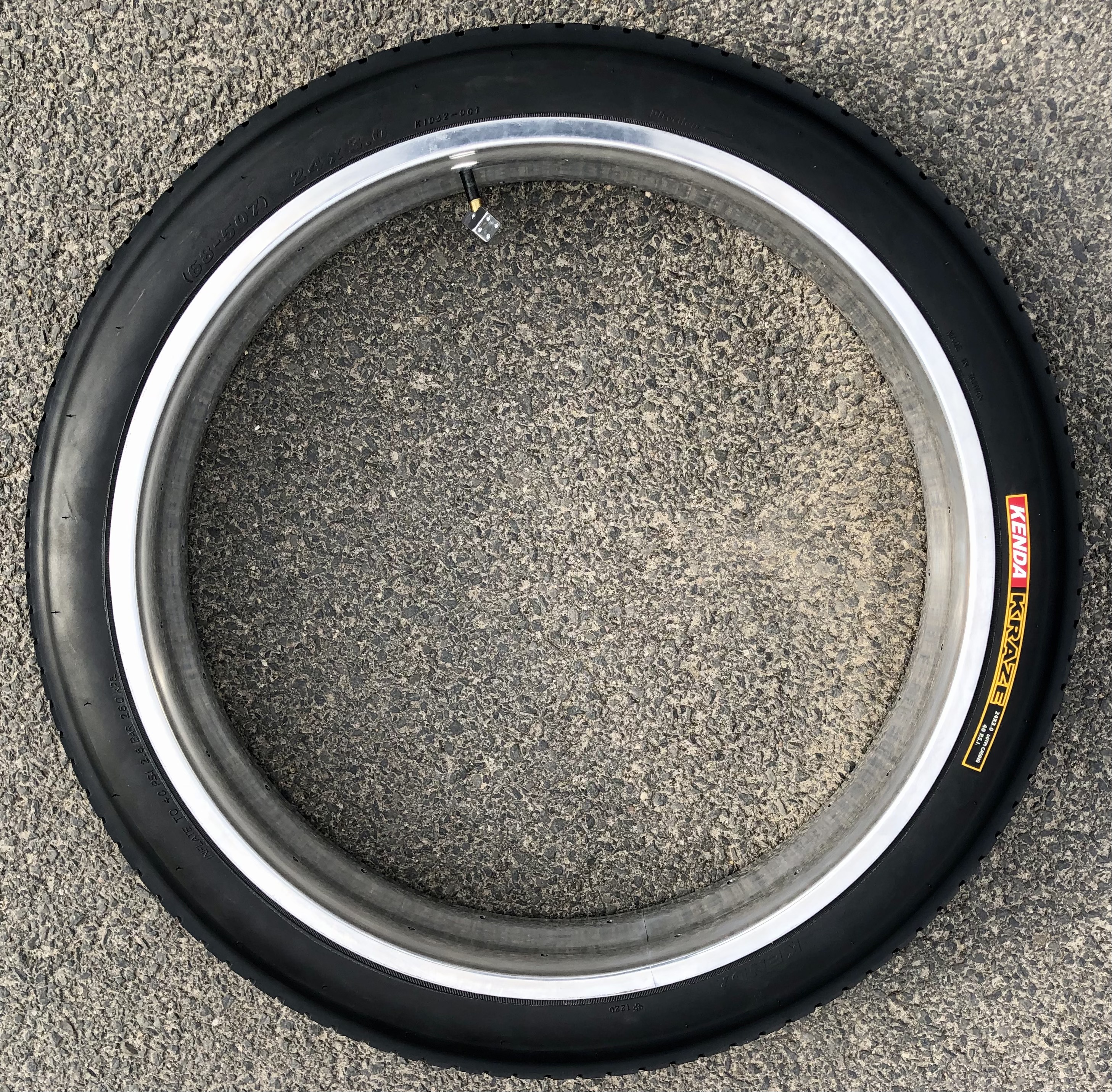 Reifen Kenda Kraze 24 x 3.0 Motorradprofil