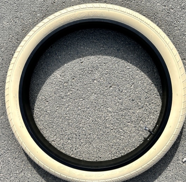 Reifen Street Brick Semi Slick 26 x 3.0 creme