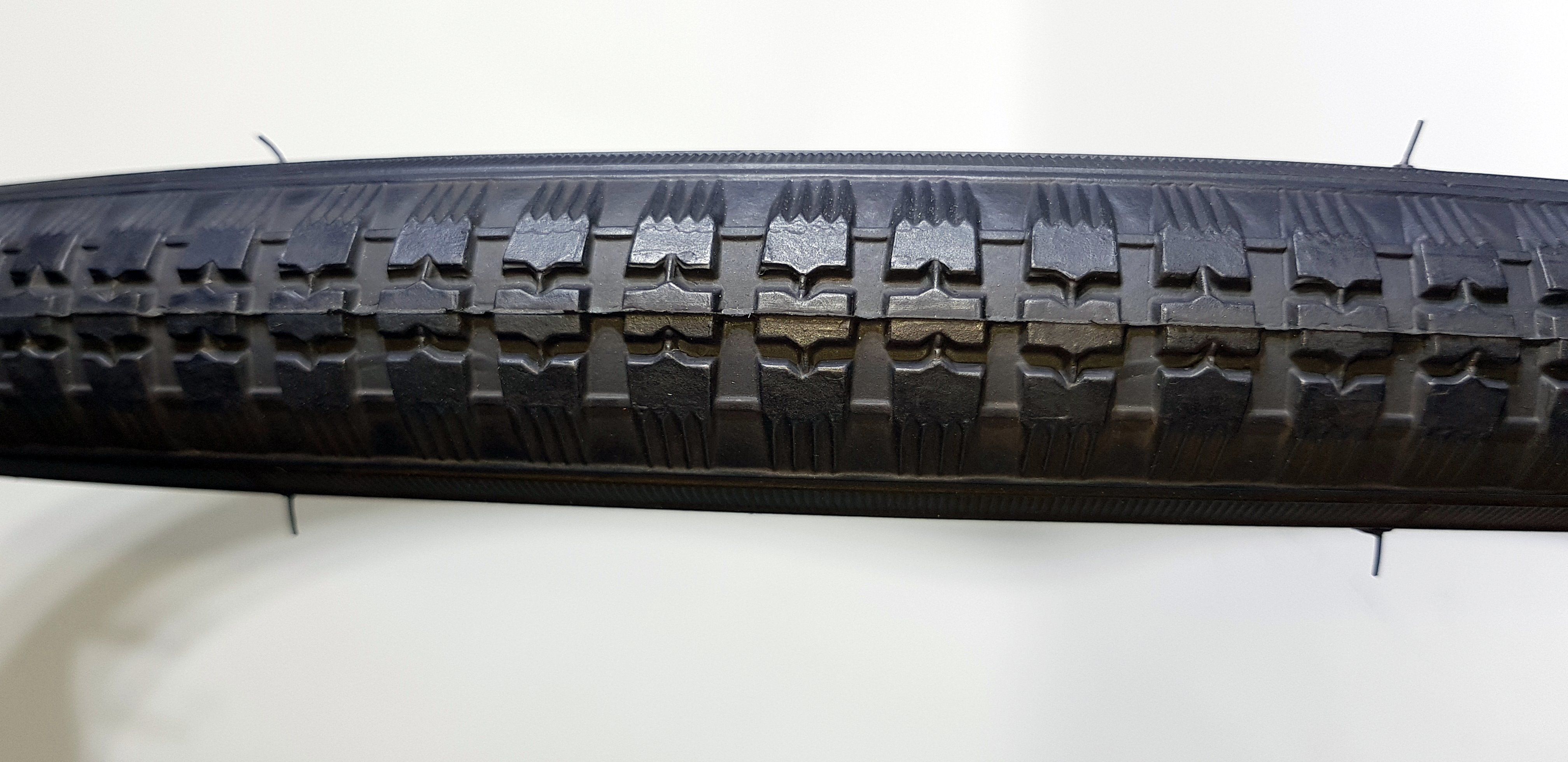Reifen schwarz 28 x 1 1/2 40-635