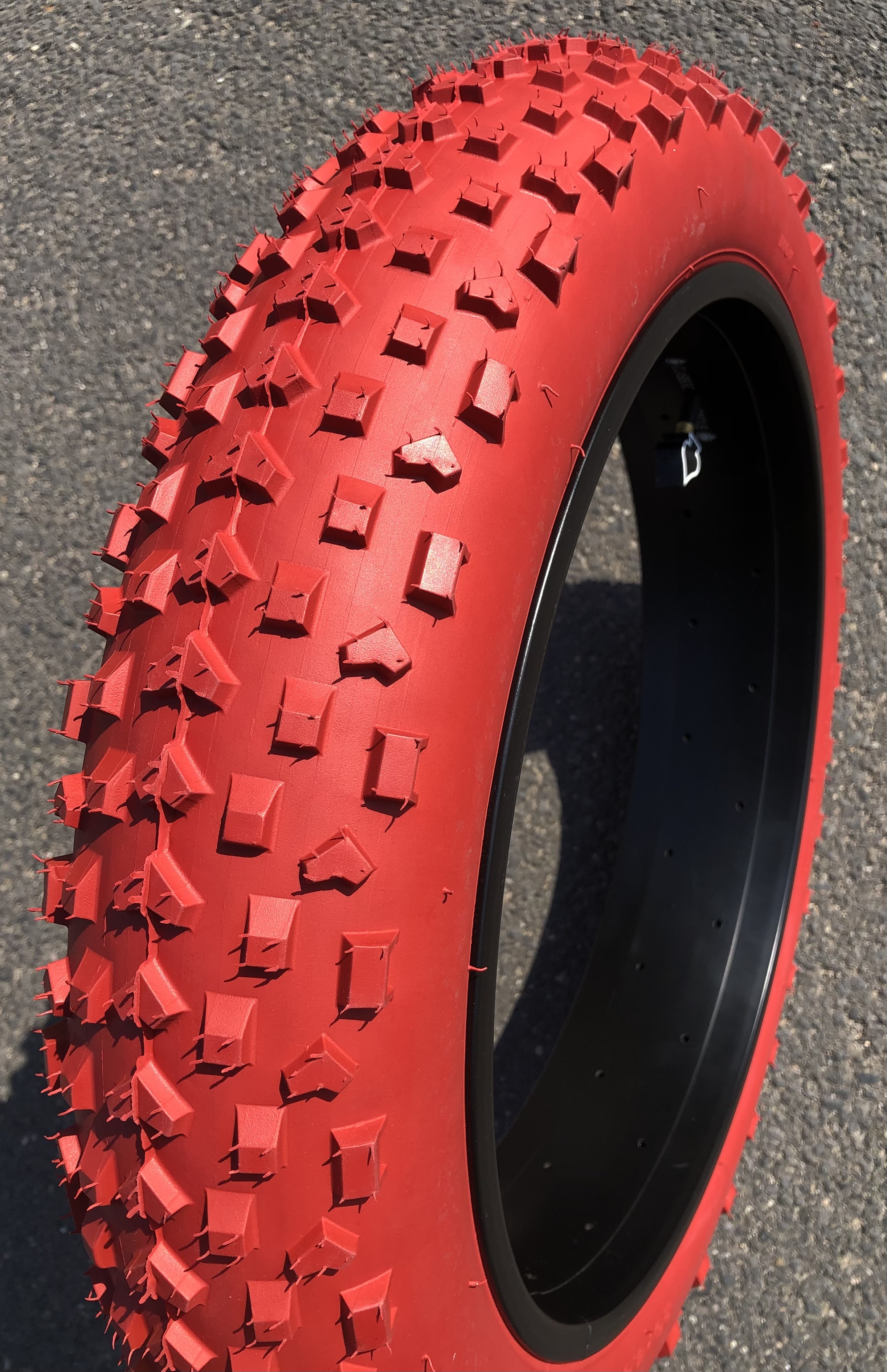 204 Reifen 20 x 4.0 rot
