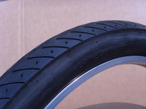 Reifen Street Hog 24 x 3.0 schwarz ohne Schriftzug