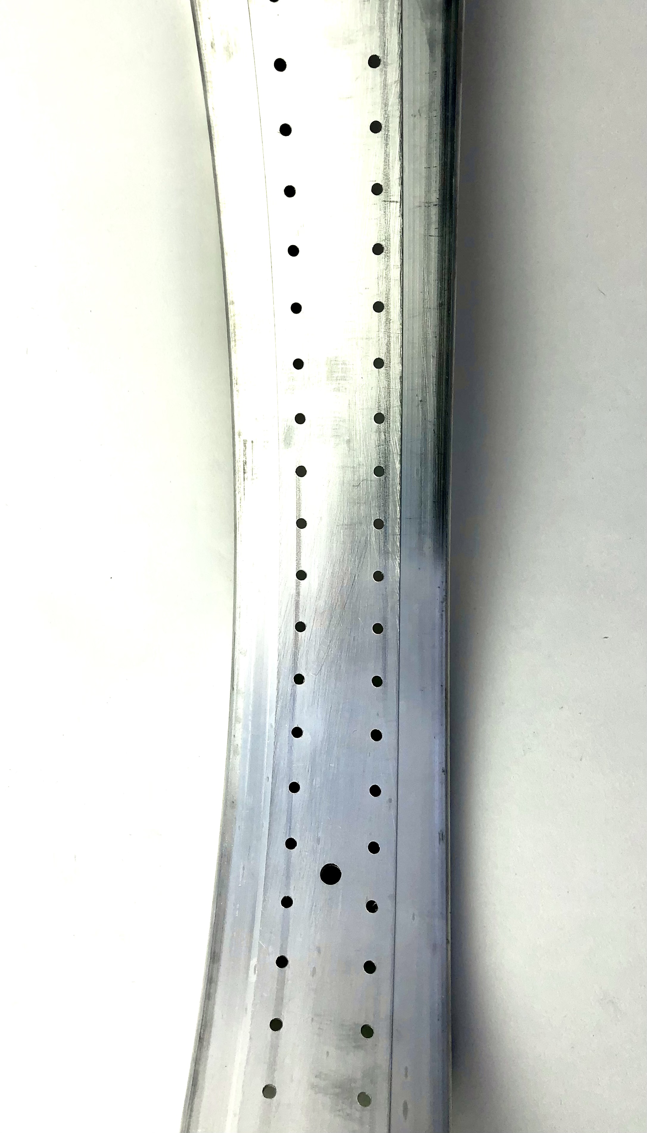 Alufelge 26 Zoll 102 mm, 144 Loch, roh / unlackiert