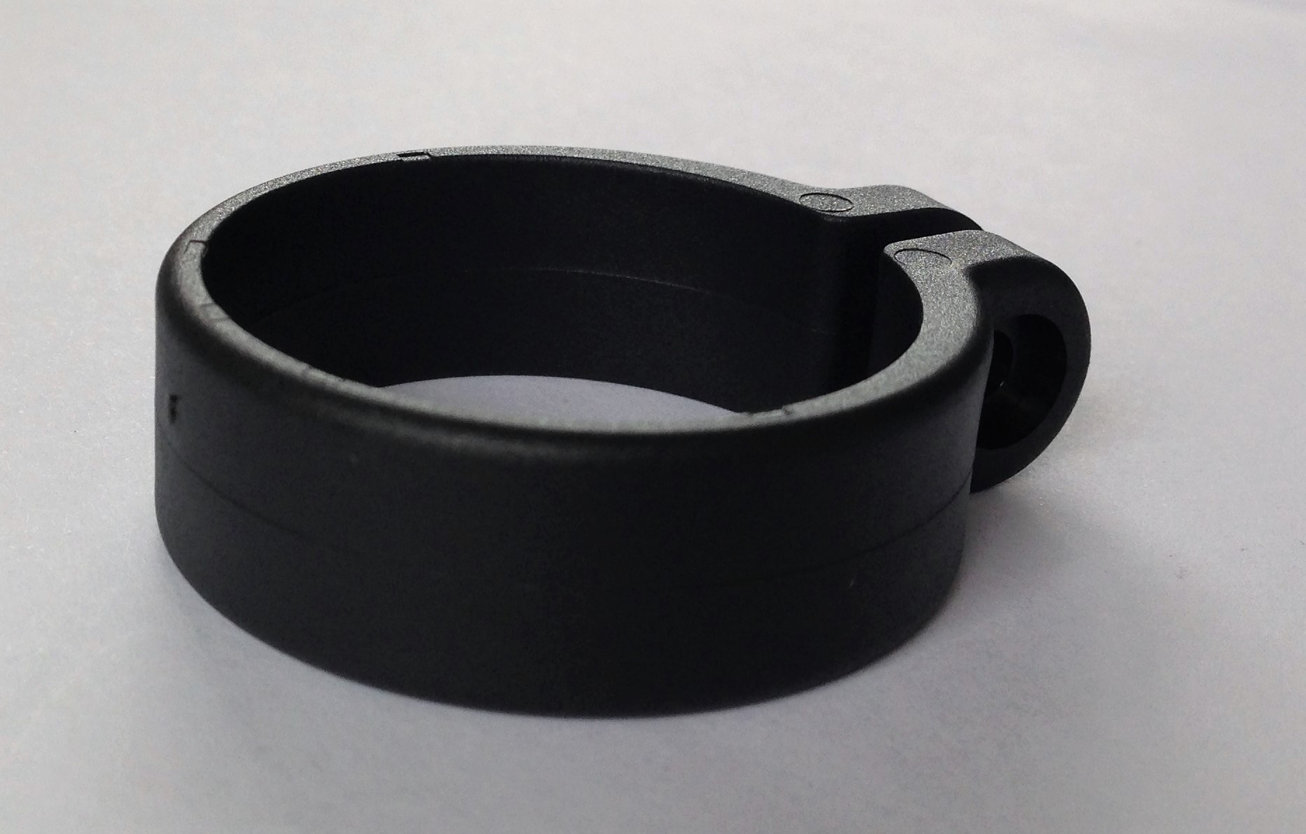 Universalhalter für Rohrdurchmesser 39 mm