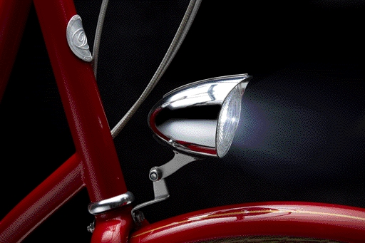 Classic Cycle LED Frontlampe Batterie 70 mm verchromt mit Sonnenschute klein