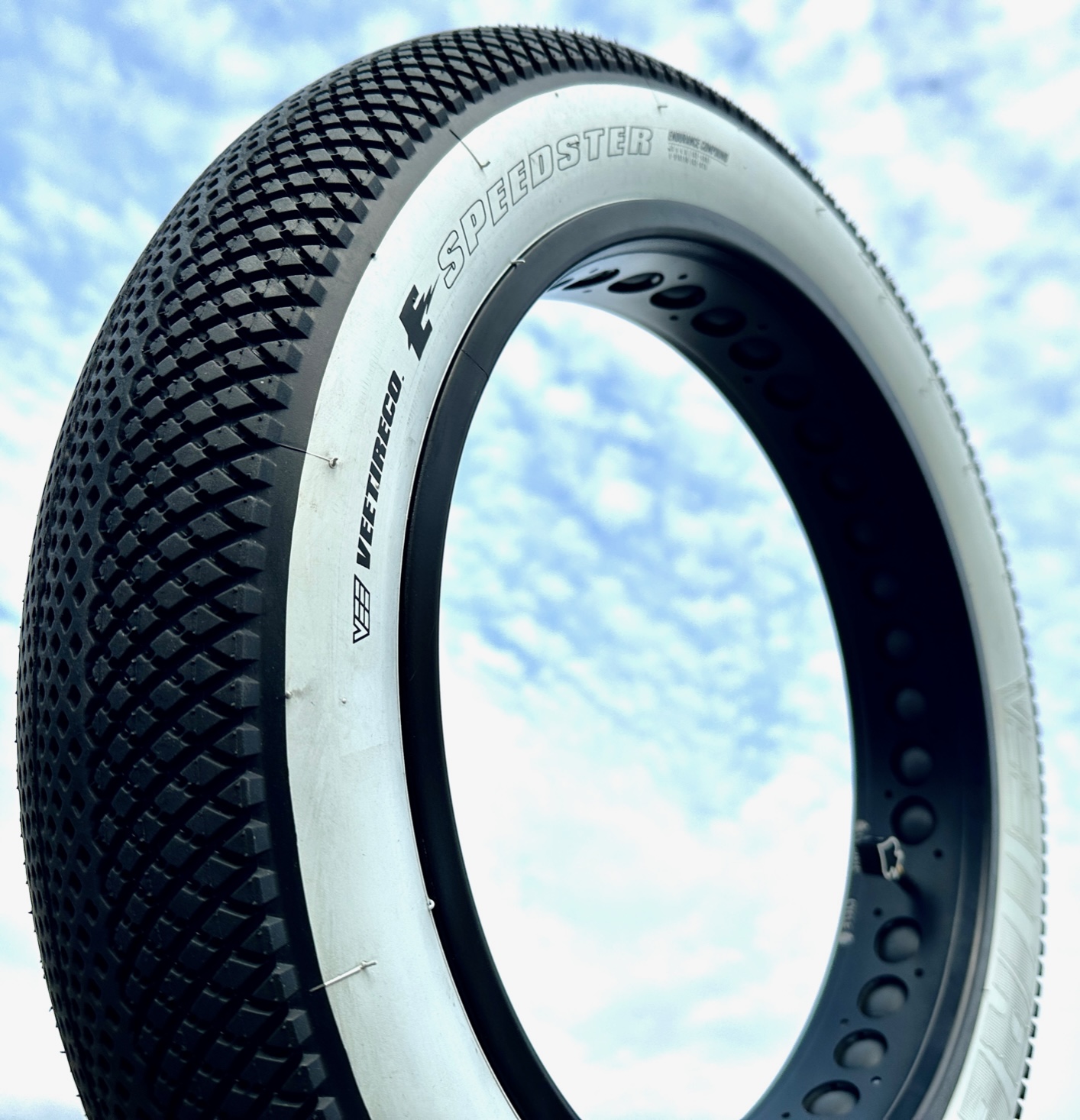 204 Vee Rubber E-Speedster Weißwand Reifen 20 x 4  Zoll