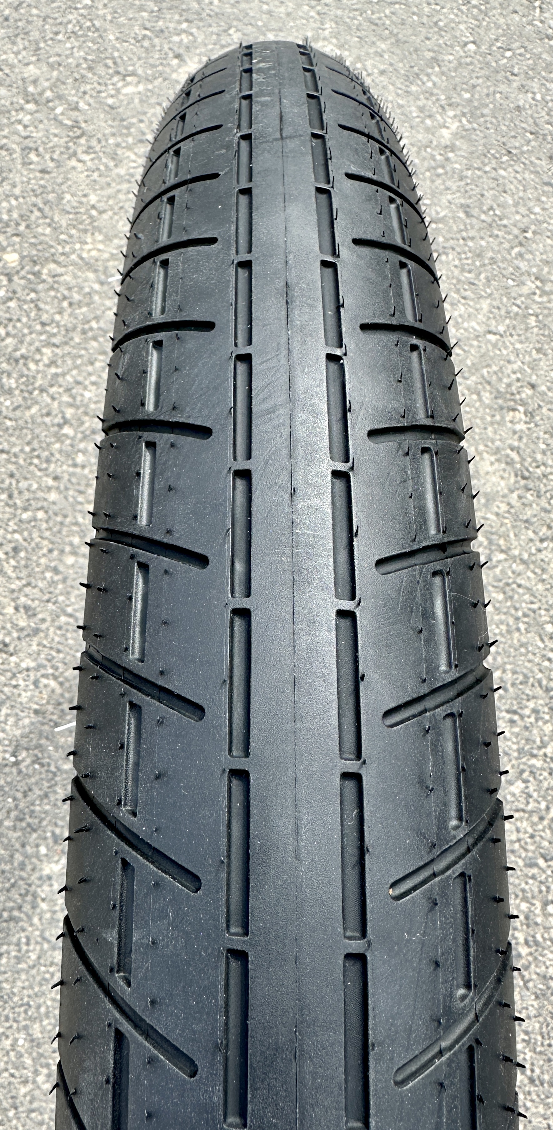 Reifen Street Brick Semi Slick 26 x 3.0 weißwand