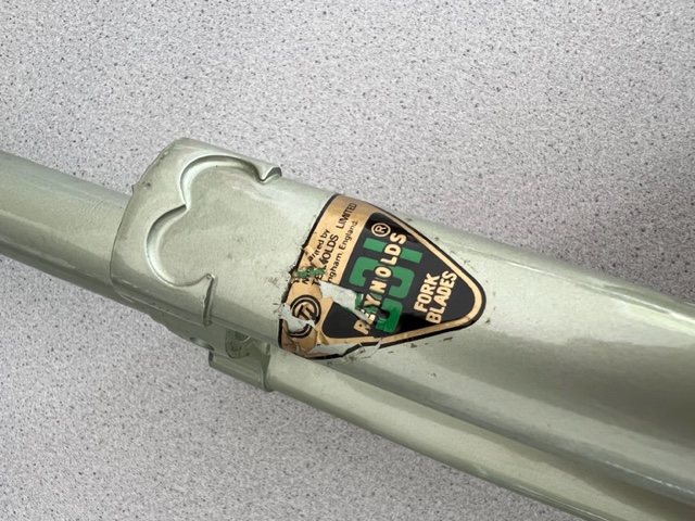 Rennradgabel mit Campagnolo Ausfallenden 700c 70-80er Jahre  Schaftlänge: 230 mm weiß grün