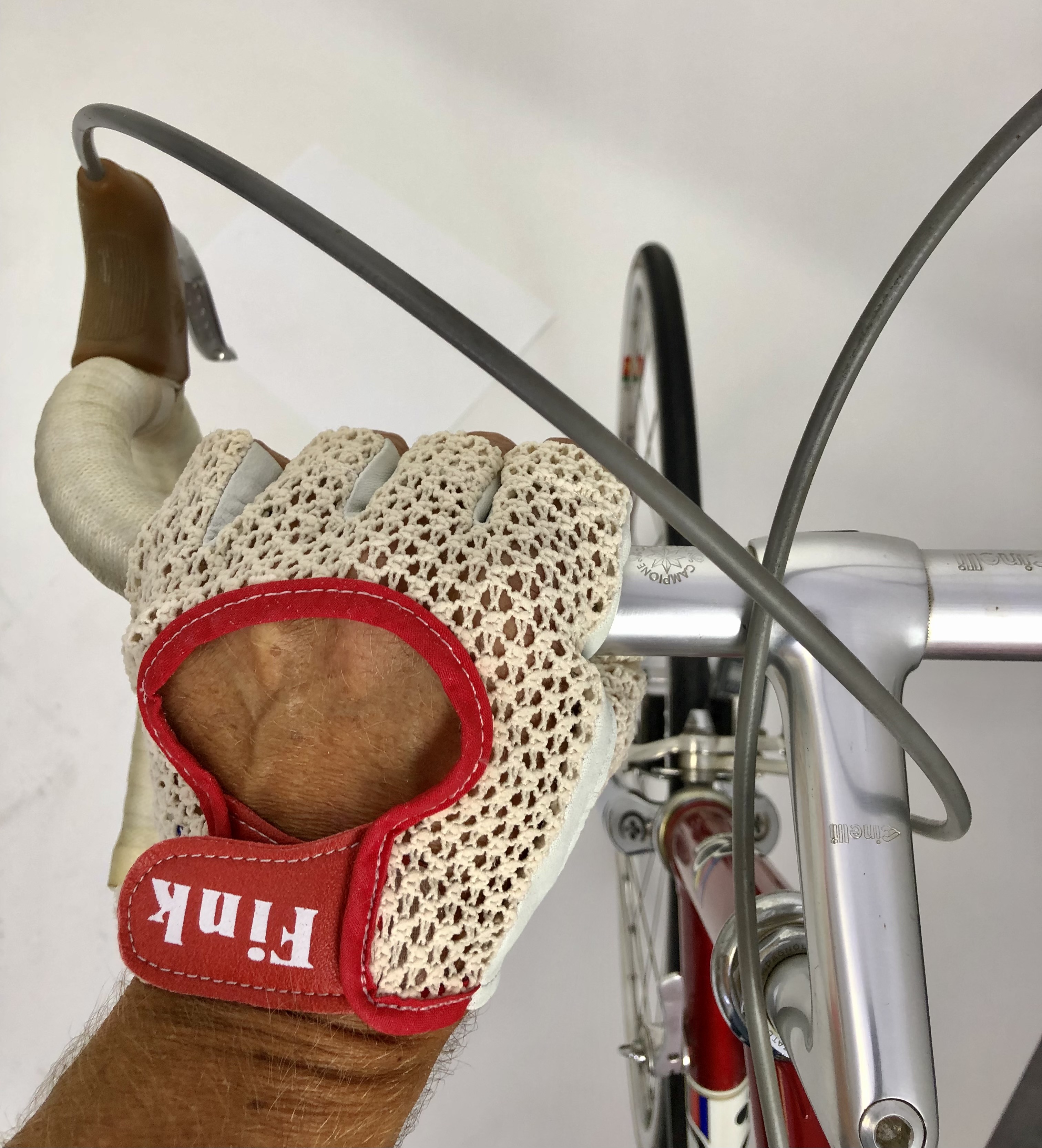 Original GANT 1970s Vintage Fahrradhandschuhe, Fahrerhandschuhe weiß / rot, Größe 11