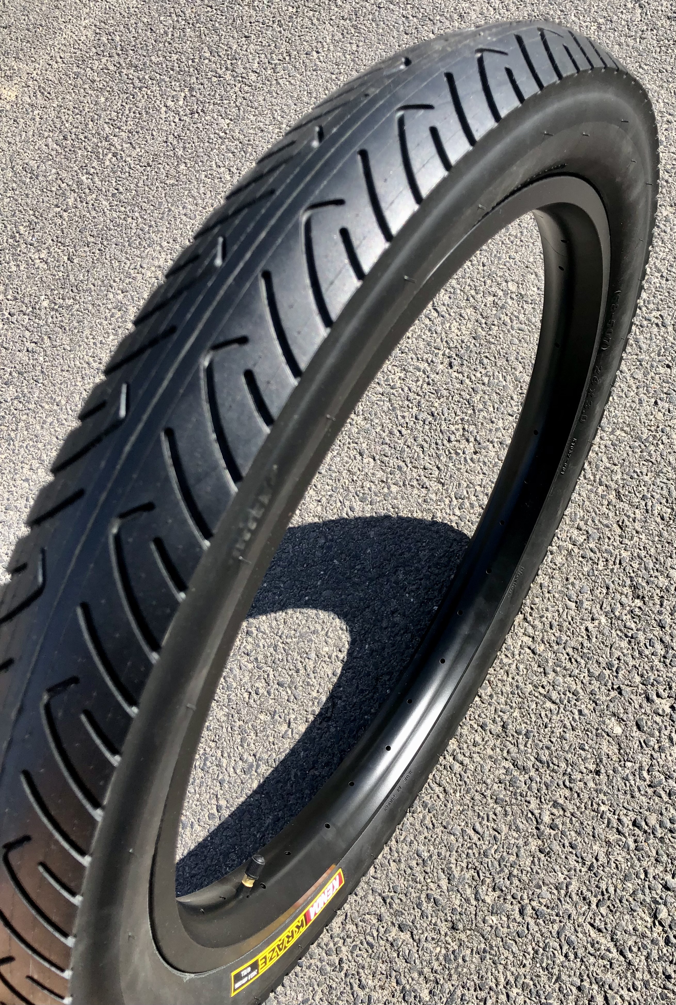 Reifen Kenda Kraze 24 x 3.0 Motorradprofil