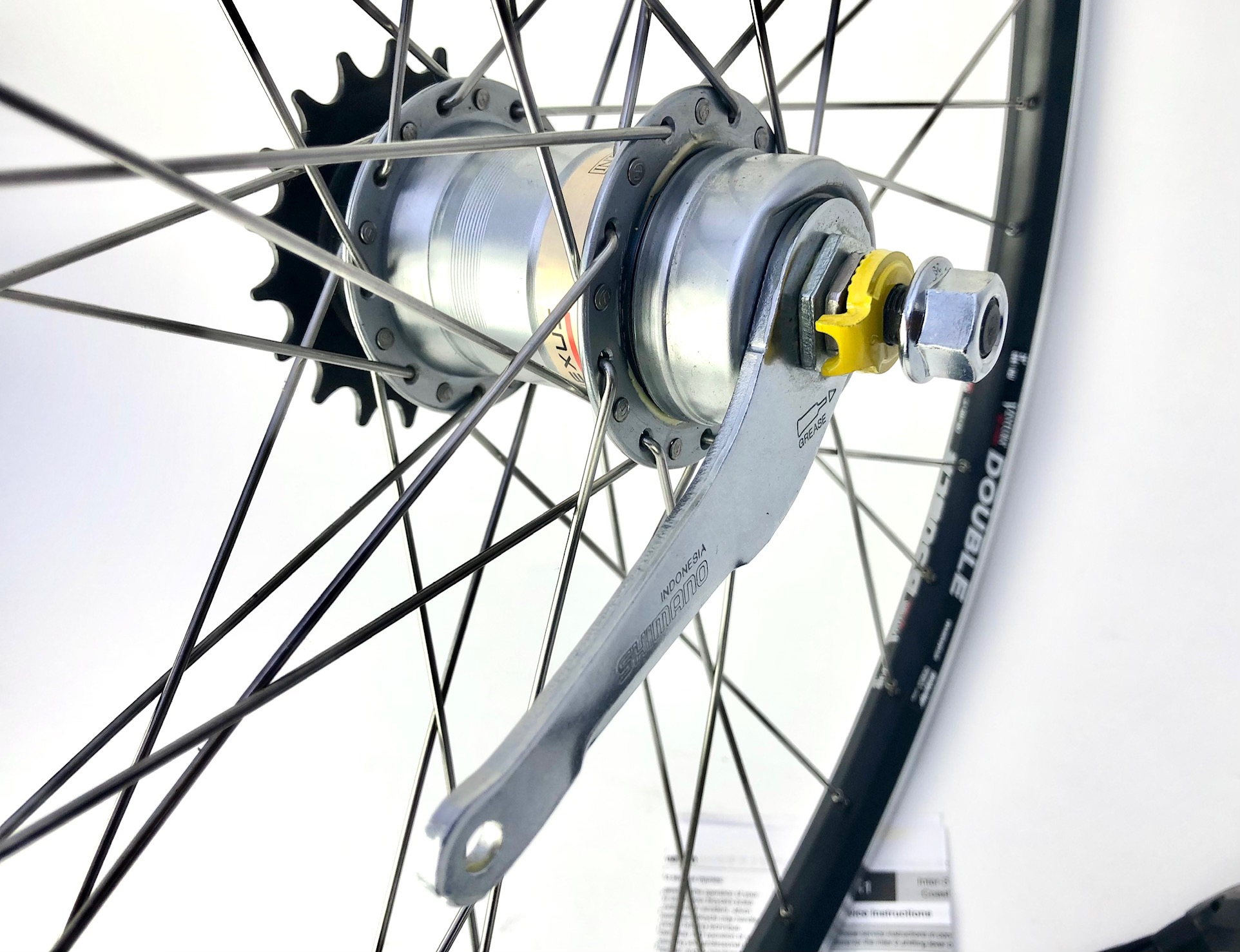 26 Zoll Hinterrad 25,4 mm Alufelge, 3-Gang Shimano mattschwarz
