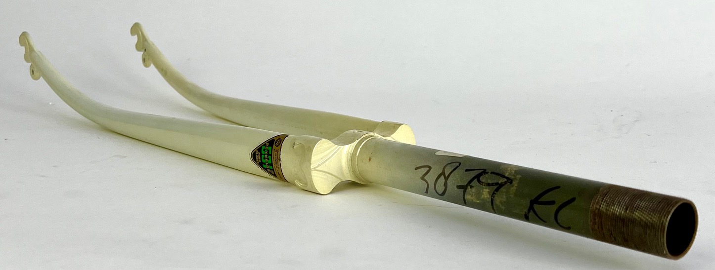 Rennradgabel mit Campagnolo Ausfallenden 700c 70-80er Jahre  Schaftlänge:195 mm Perlmutt