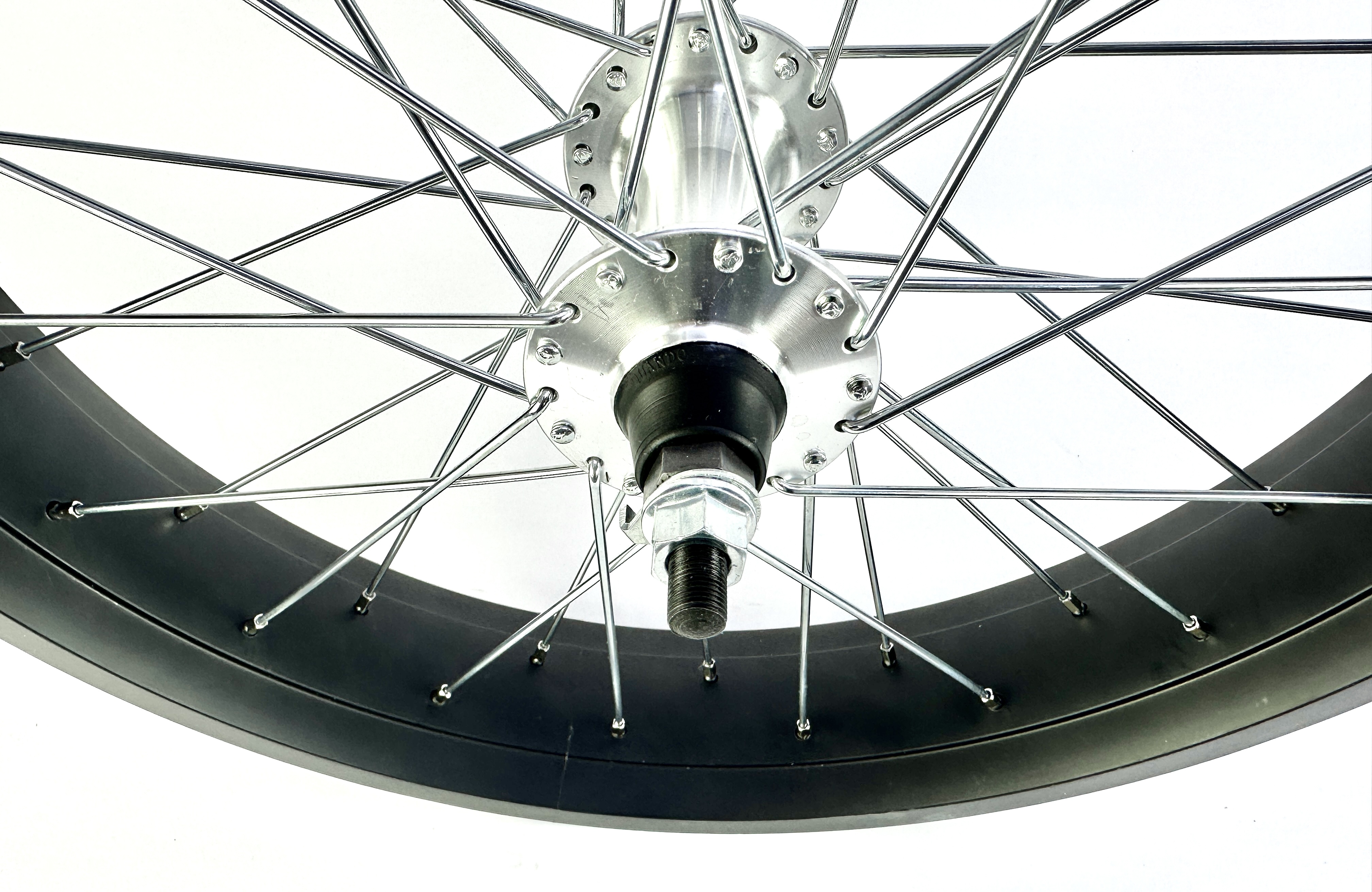 204 Vorderrad 20 x 4  - 80 mm breit, alufarbene Nabe