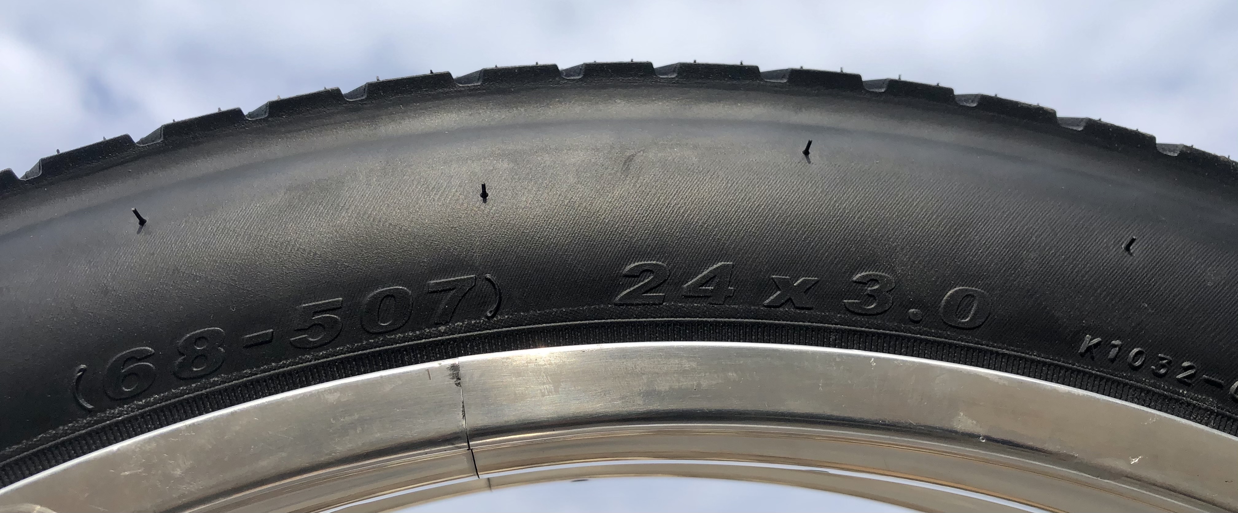 Reifen Kenda Kraze 24 x 3.0 Motorradprofil