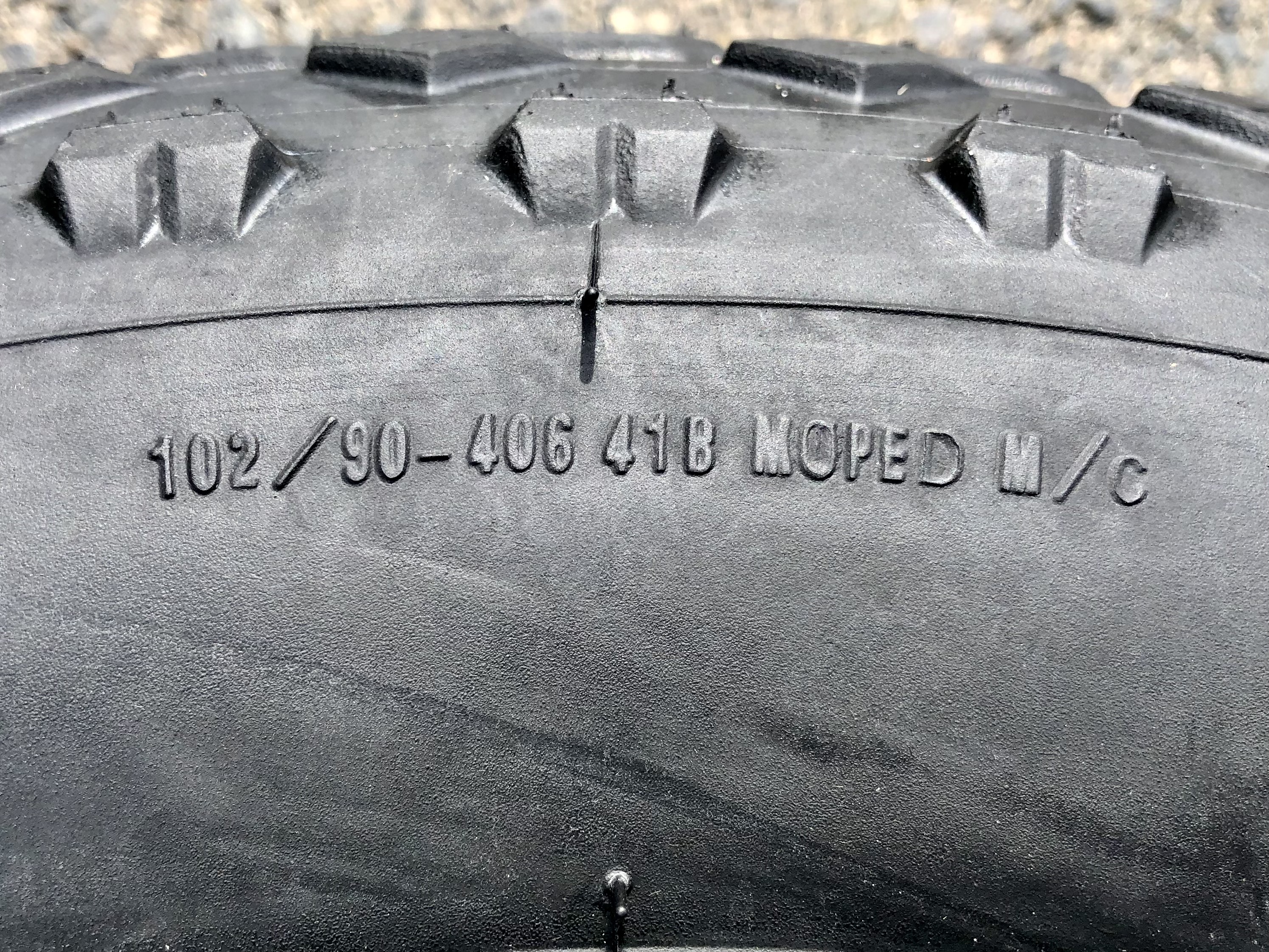 204 Vee Rubber E-Mission Command Reifen 20 x 4 schwarz