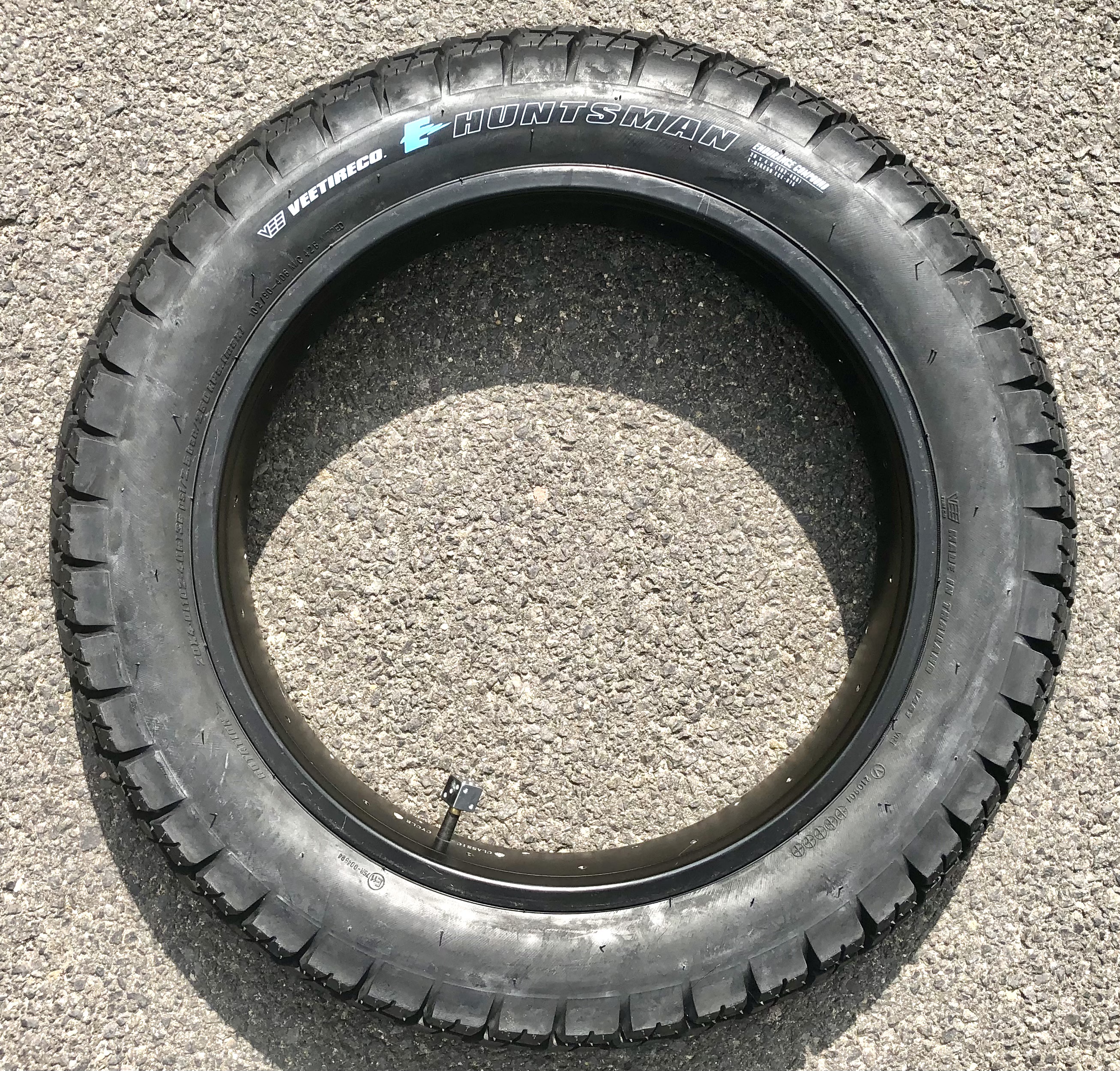 204 Vee Rubber E-Huntsman Reifen 20 x 4.0  Zoll reinschwarz