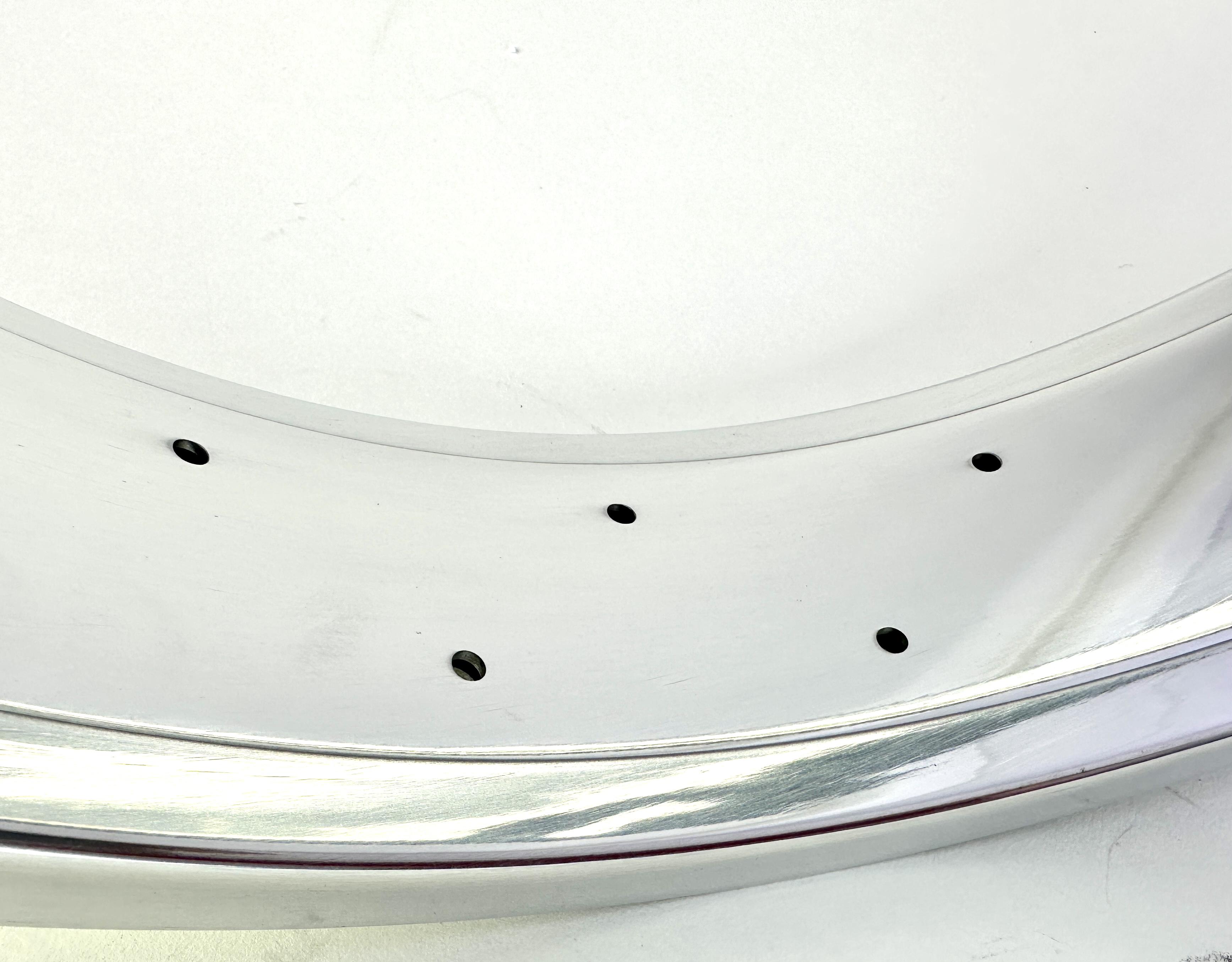 Alufelge 20 Zoll 82 mm hochglanzpoliert