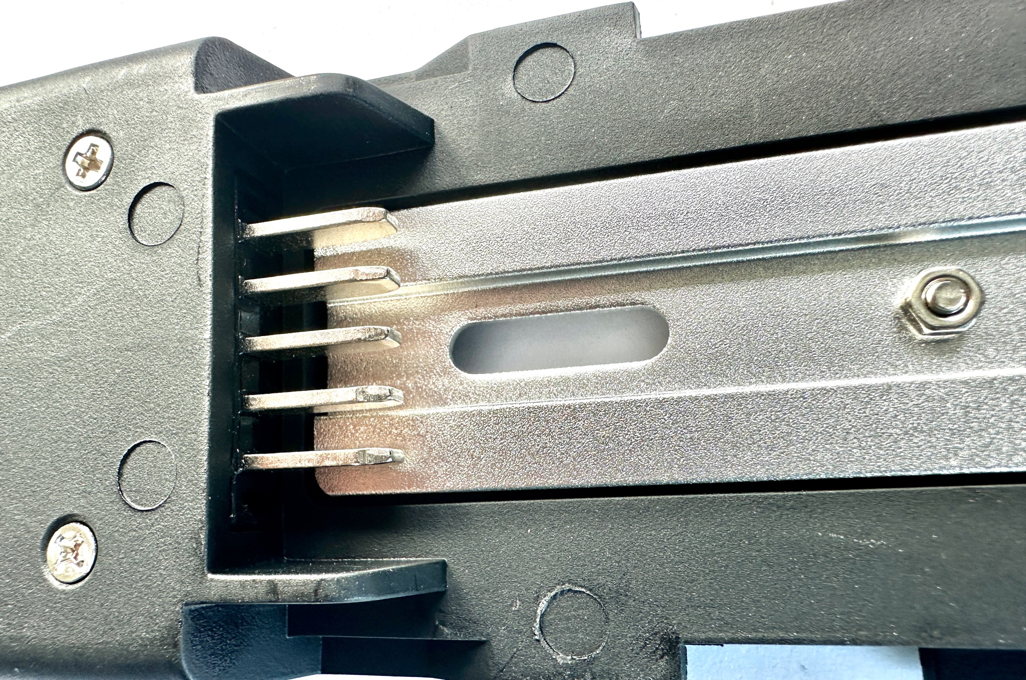 UD Regler Controller integriert in Akkuschiene 48V 22A