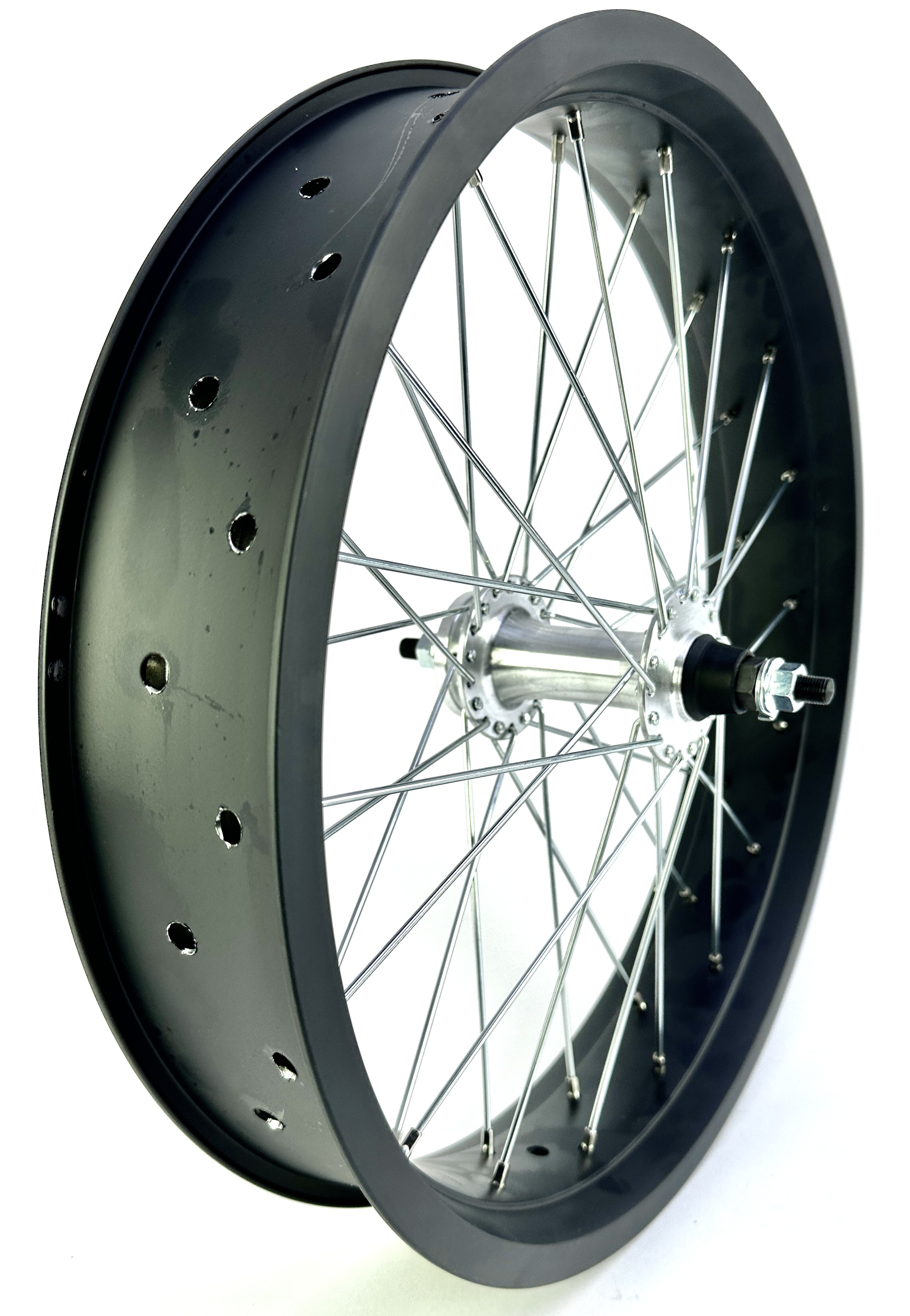 204 Vorderrad 20 x 4  - 80 mm breit, alufarbene Nabe, 2. Wahl