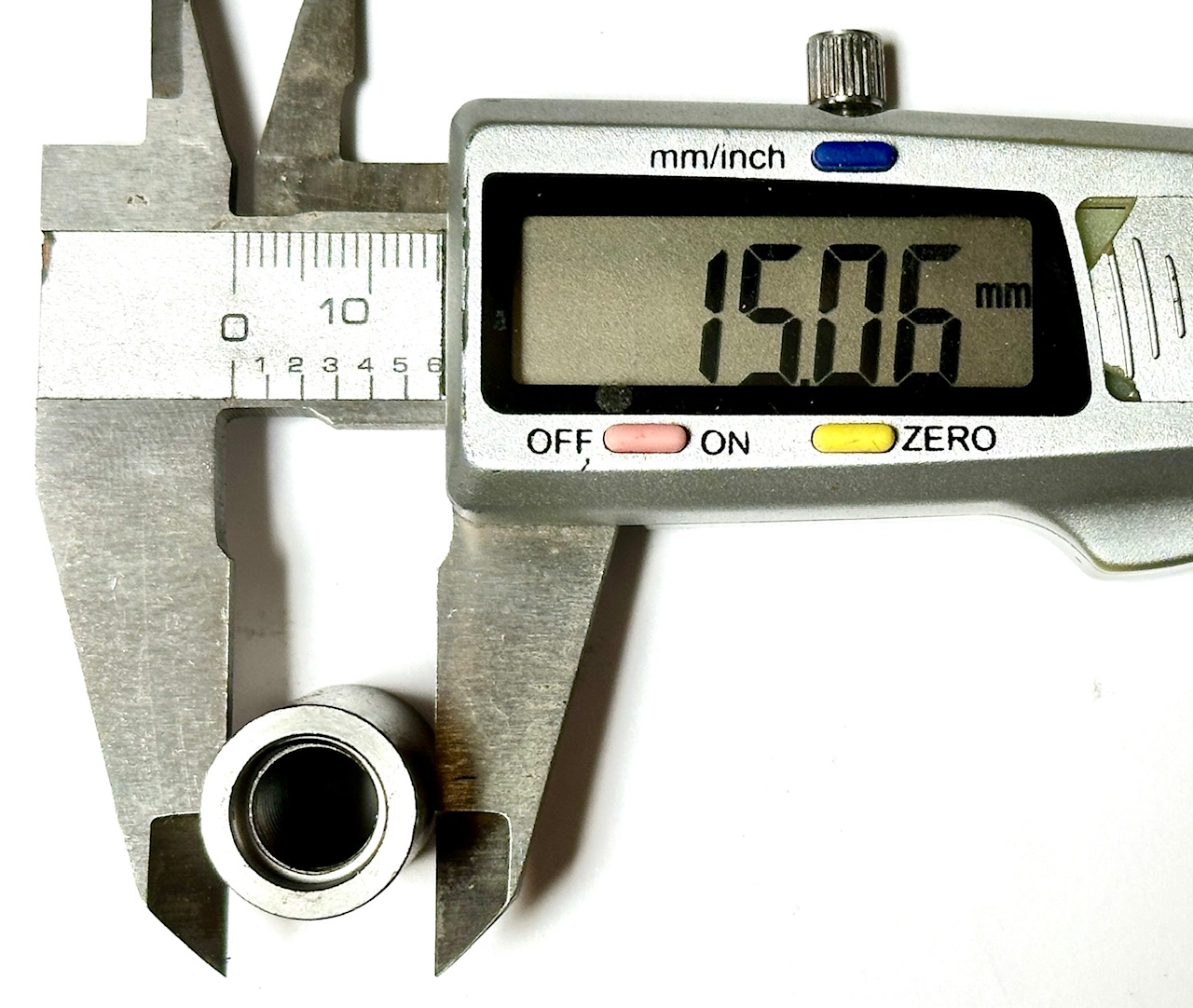 Verbindungsmuffe / Gewindehülse / Rundmutter / Langmutter M10, 25 x 15 mm
