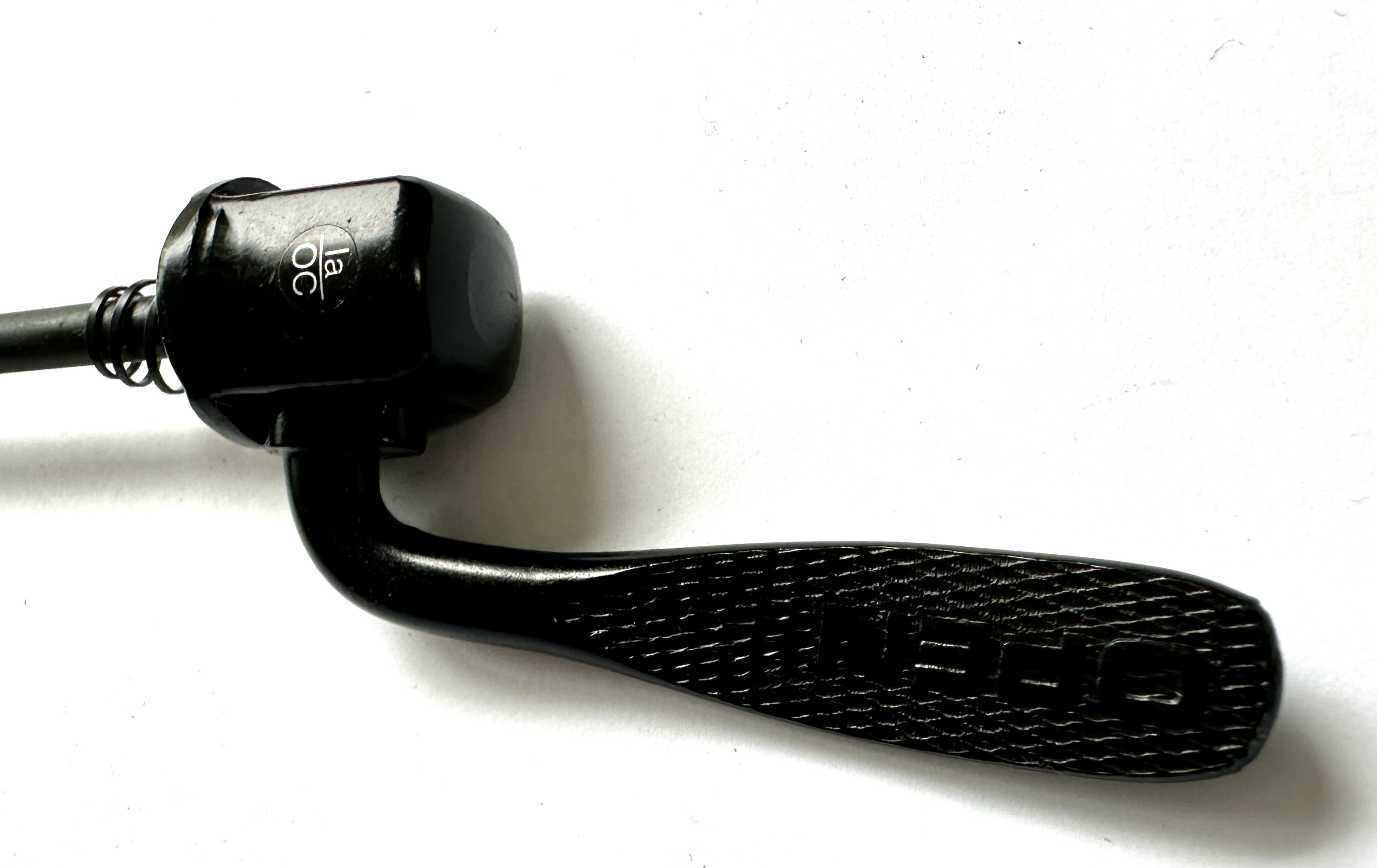 Schnellspanner Shimano für das Vorderrad, schwarz